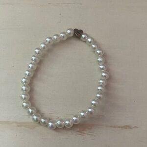 pearl necklace with heart